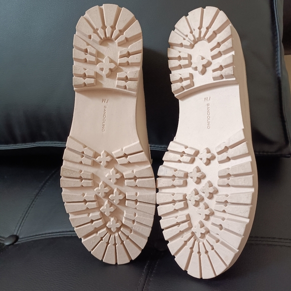 NEW Bandolino Franny Chunky Lug Soles Gold Handwear Slip-On Shoes Loafer 7 Cream - Picture 10 of 16